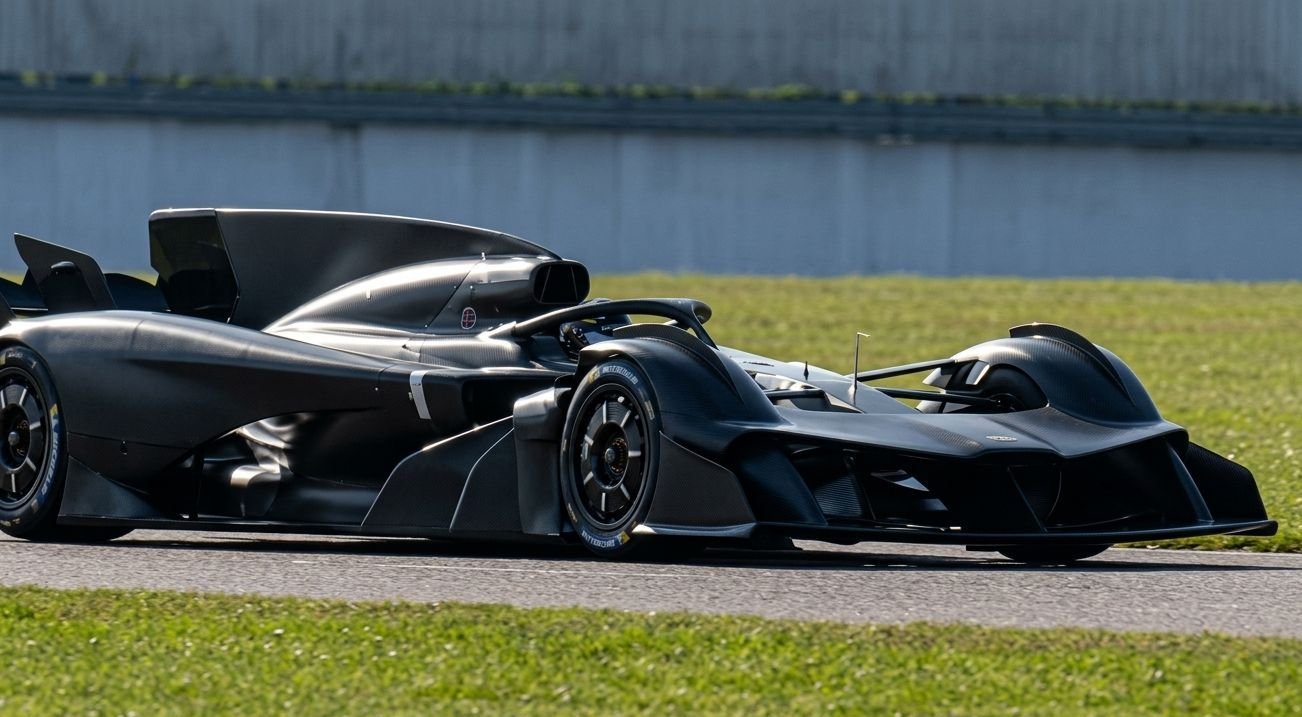 Single-seater Aston Martin hypercar prototype