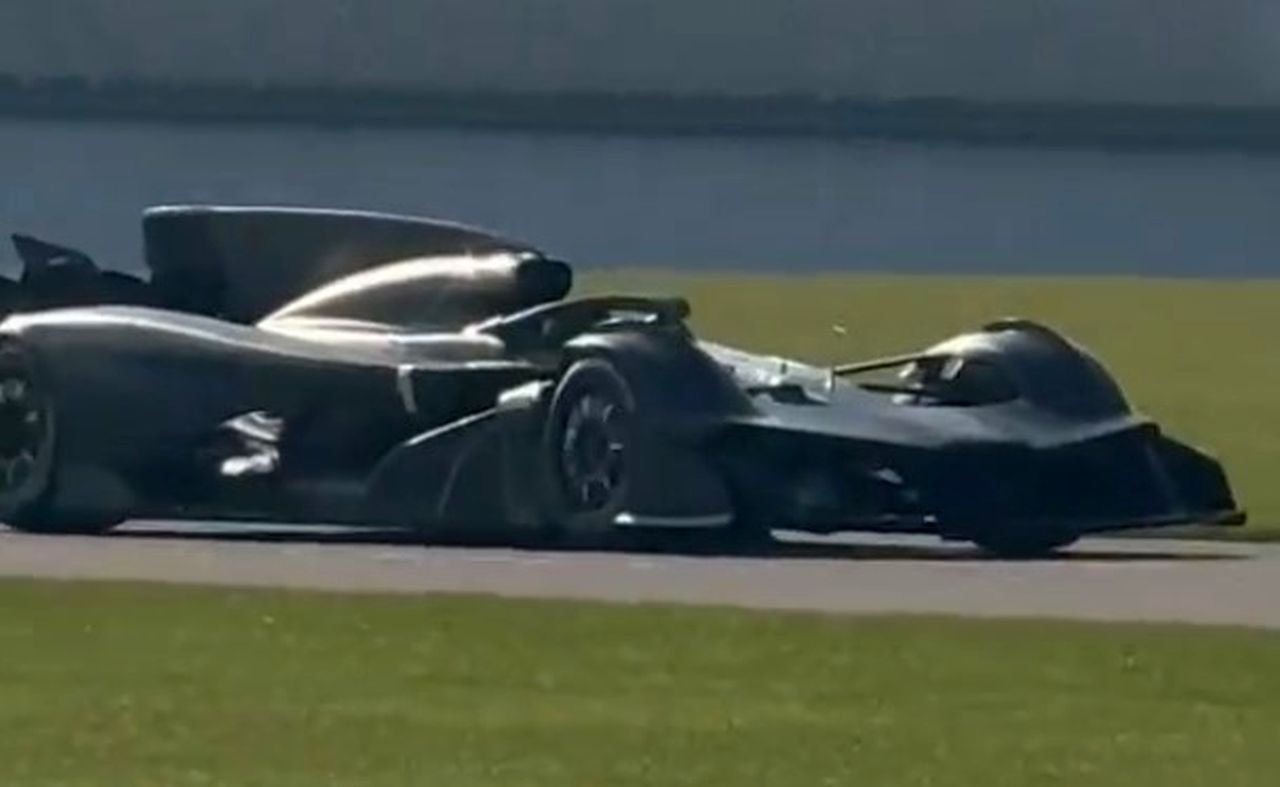 Single-seater Aston Martin hypercar spied-3