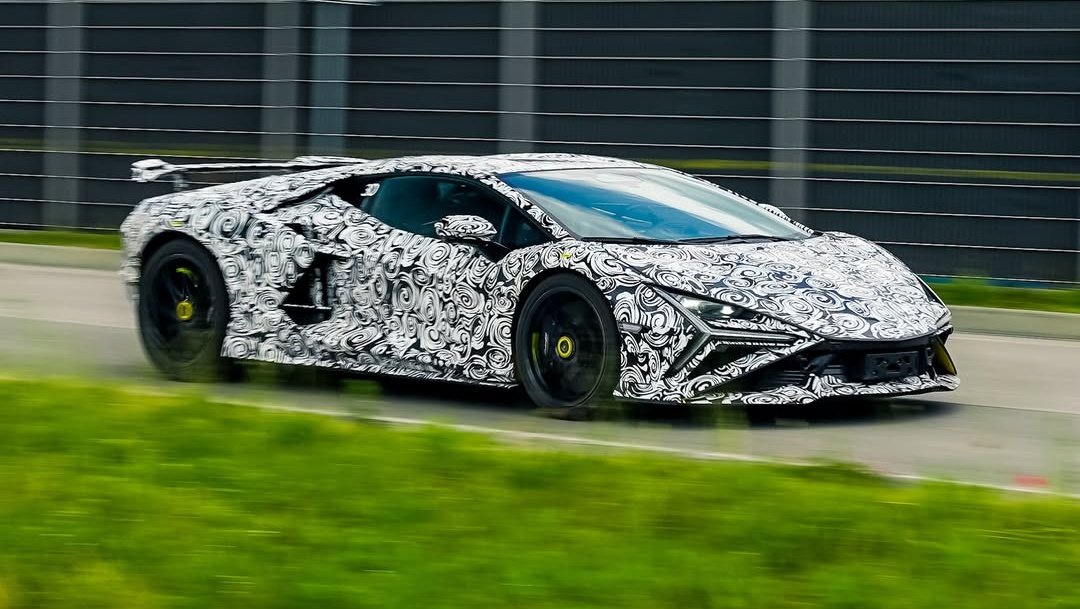 2027 Lamborghini Revuelto SV spy shots