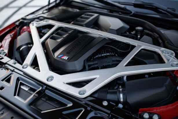 2027-bmw-m3-cs-manual-4