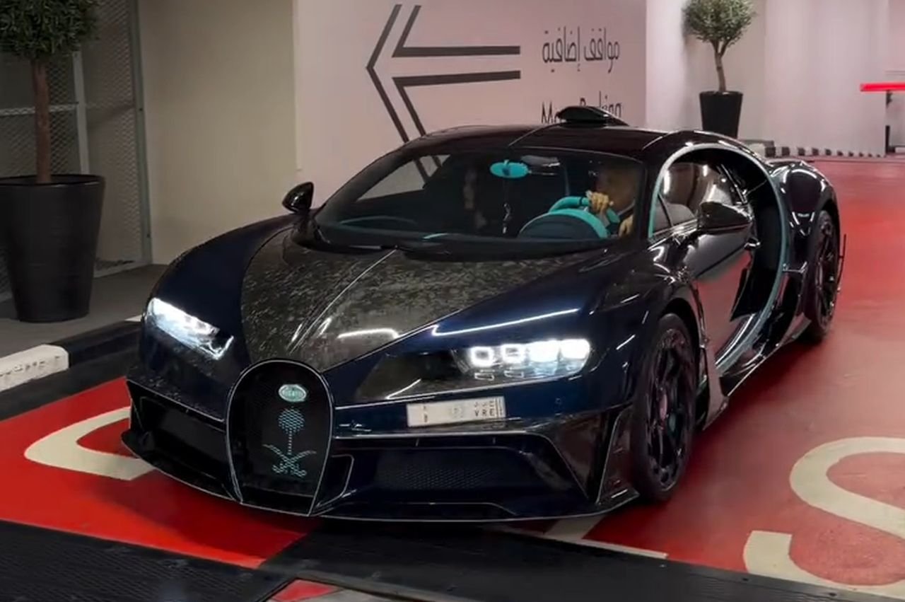 Bugatti Chiron Mansory Centuria-Dubai