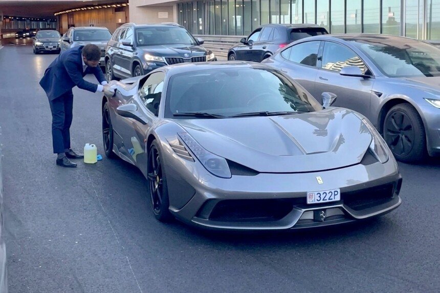 Ferrari 458 Speciale runs out of petrol in Monaco