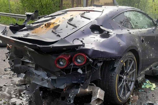 Ferrari 812 Competizione-crash-Scotland