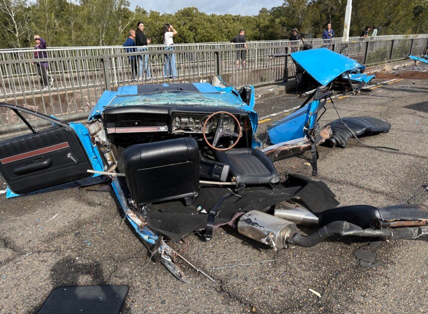 Ford Falcon GT Sydney crash (1)