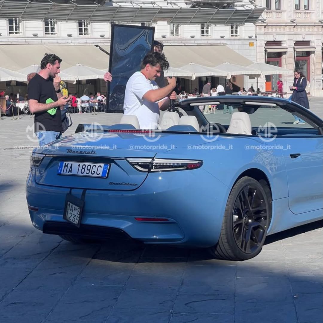 Maserati GranCabrio spy shot