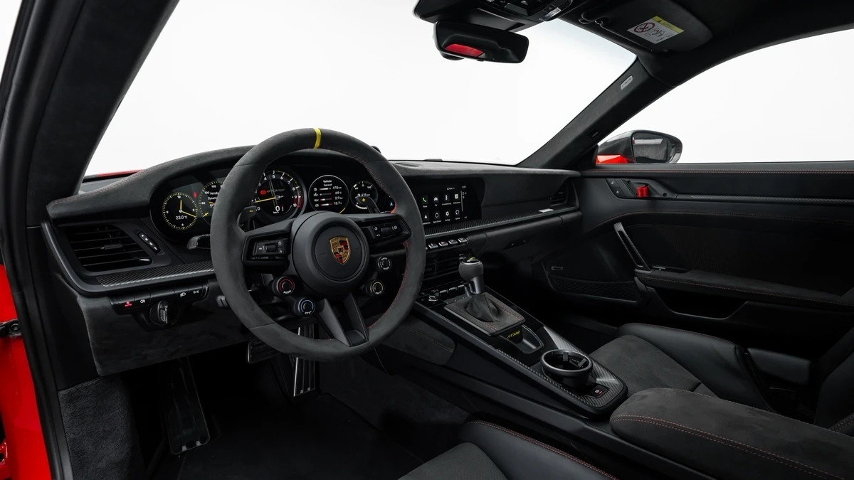 2025-Porsche-911-GT3-RS-Red-6463-4