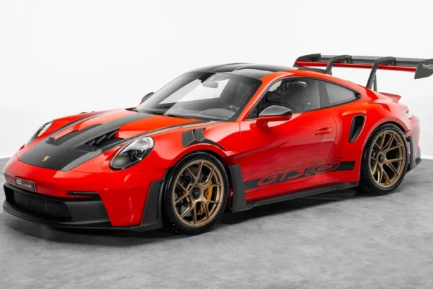 2025-Porsche-911-GT3-RS-Red-6463-4