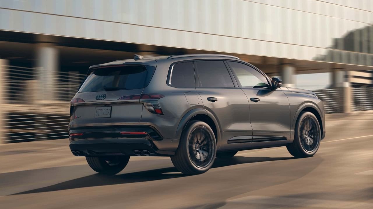 2027-audi-sq7 (3)
