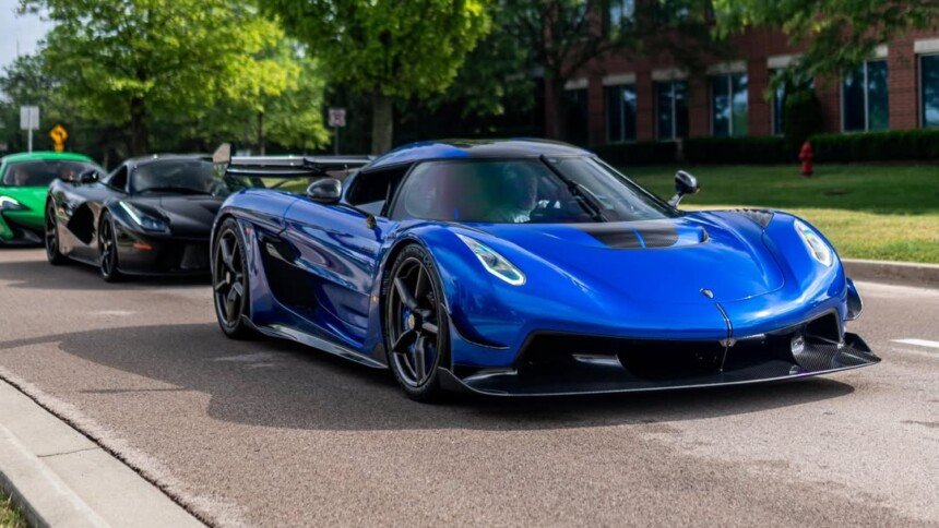Carbon-loaded Koenigsegg Jesko Chicago 1