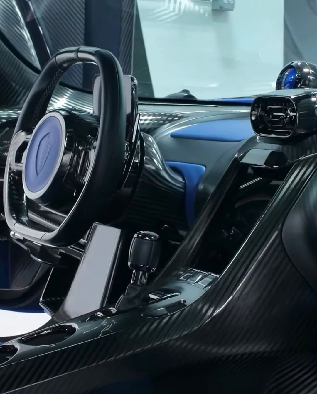 Carbon-loaded Koenigsegg Jesko Chicago 2