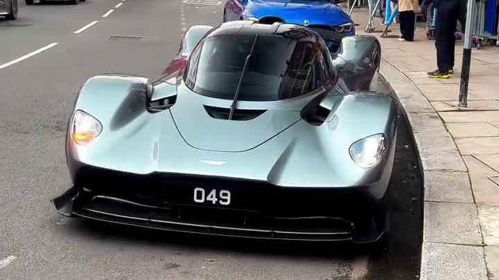 Joe Macari-Aston Martin Valkyrie-1