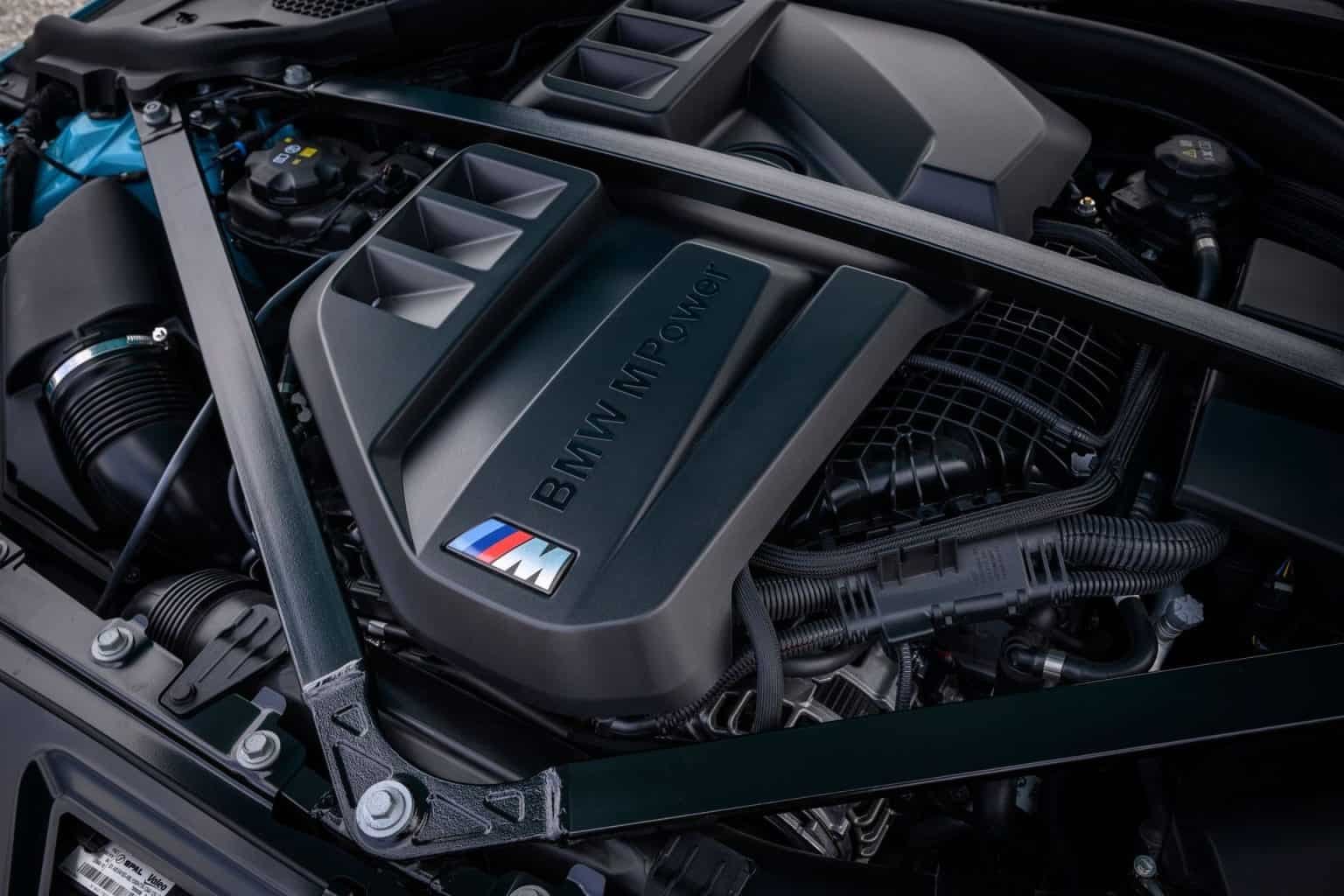 bmw-m2-xdrive-engine