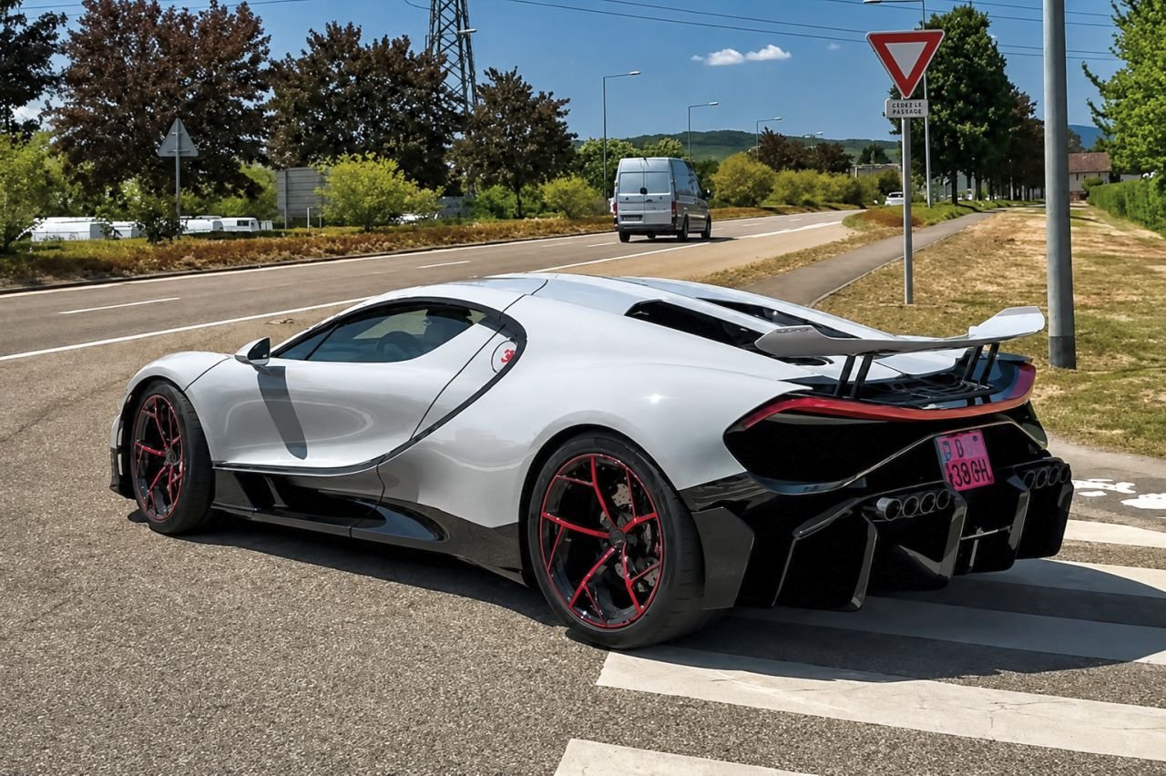Bugatti Tourbillon Equipe Pur Sang prototype-1