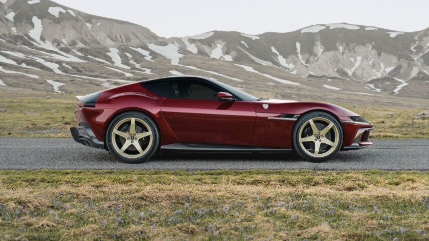 Ferrari 12Cilindri Manuale-1