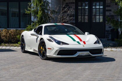 Ferrari 458 Speciale-Tricolore Scuderia Collection-Mecum Auctions-1