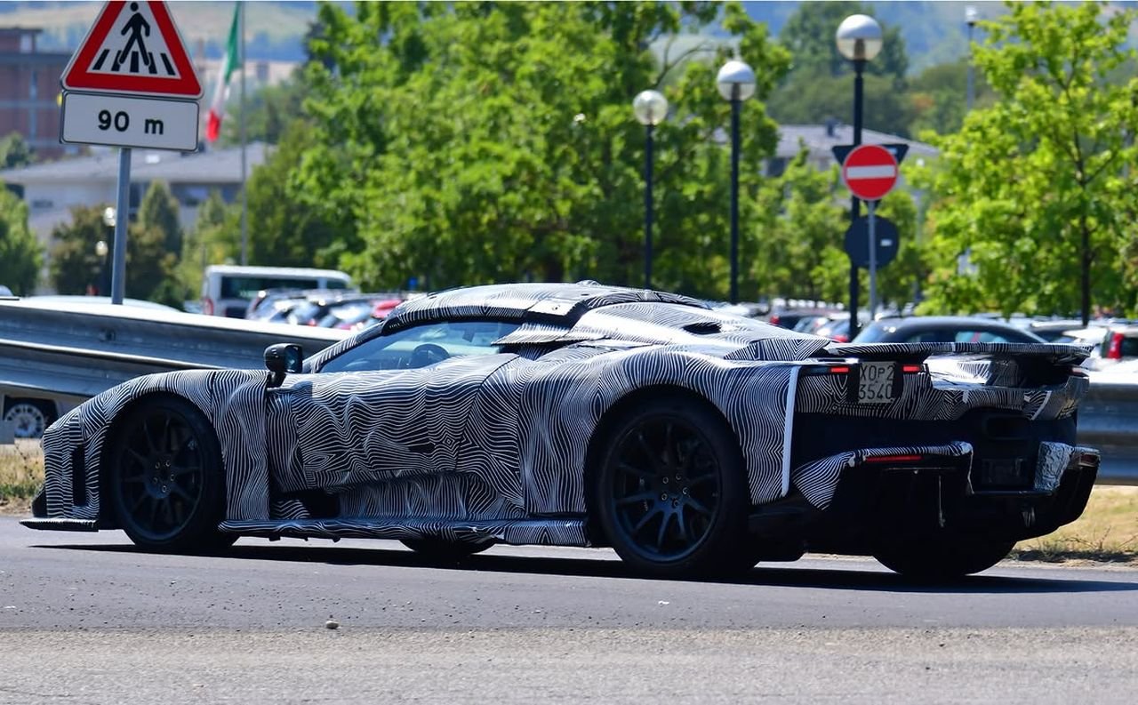 Ferrari F80 Aperta prototype-spy image-1