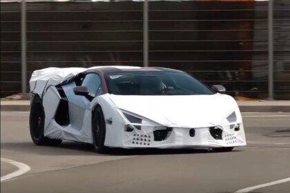 Lamborghini Revuelto SV-pre-production-2