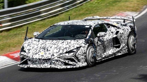 Lamborghini Revuelto SV spy shot-1