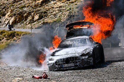 Mercedes-AMG GT facelift prototype-fire-2