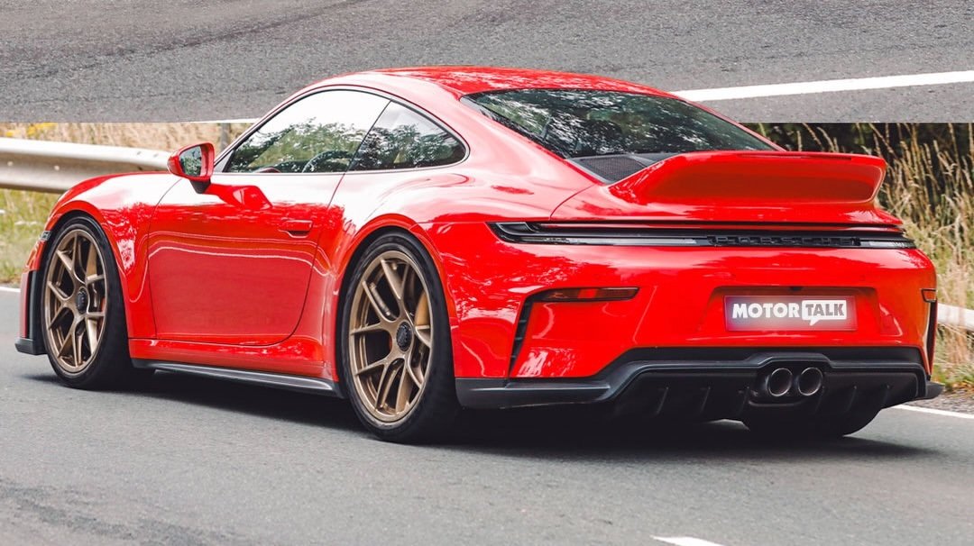 Porsche 911 GT3 (992.2) with a ducktail spoiler spy shot (1)