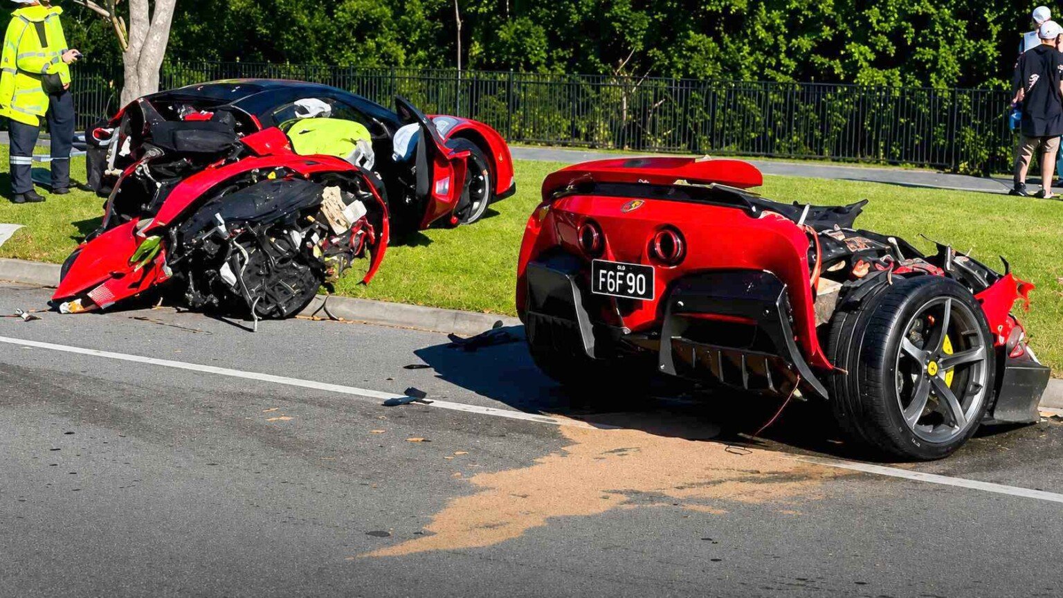 ferrari sf90 spider crash in australia (4)