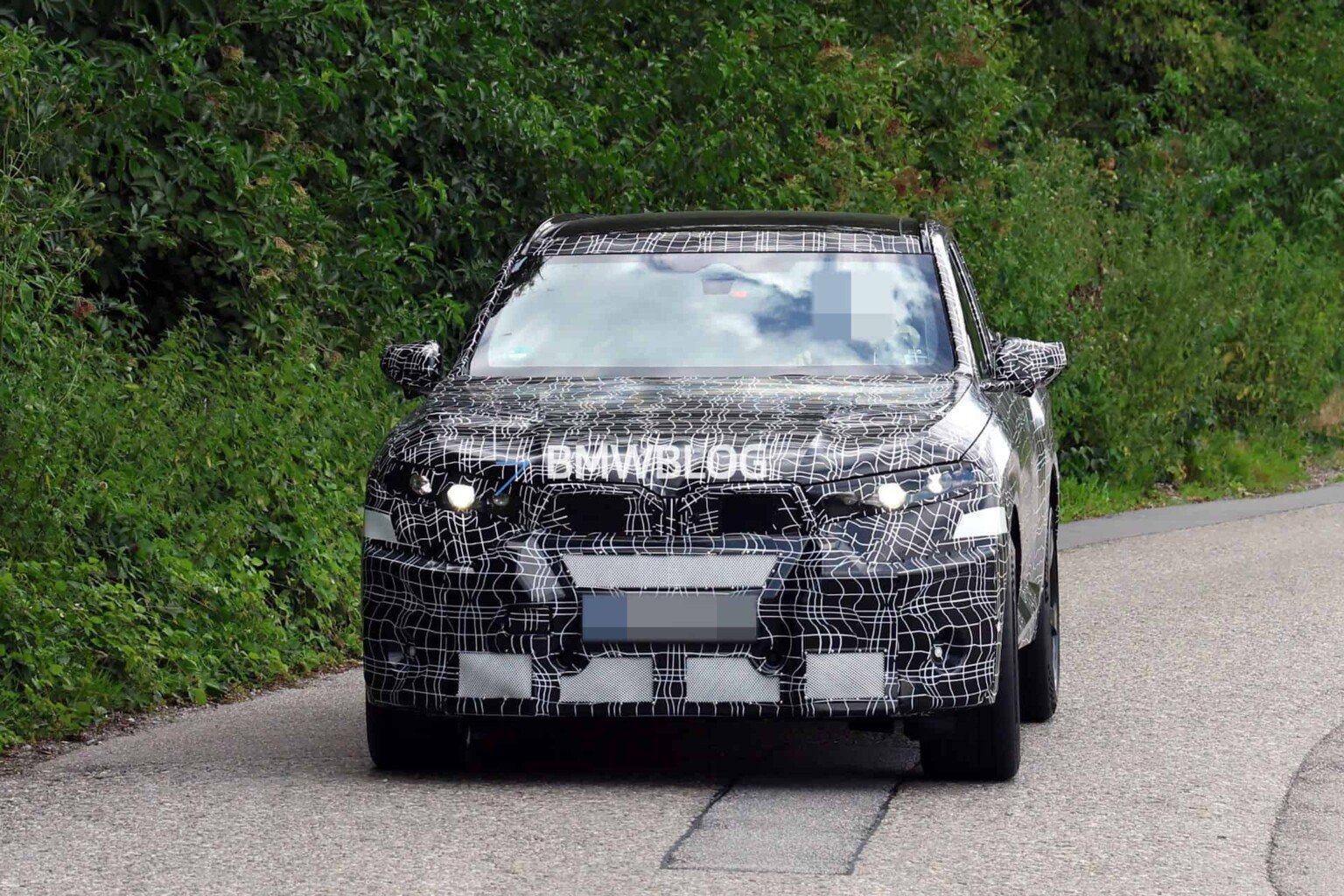 g95-bmw-x5-m-electric-spy shot (1)