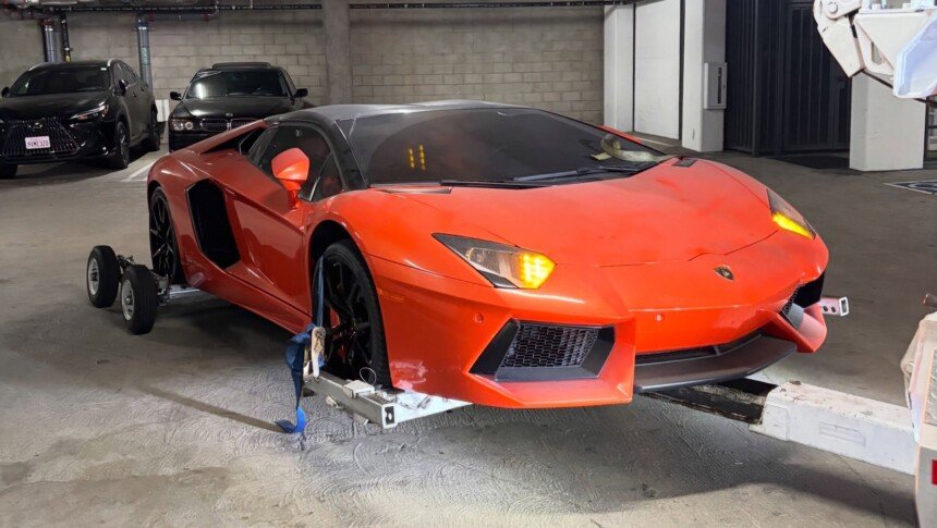 stolen Lamborghini Aventador