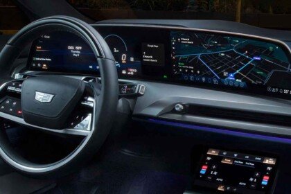 2026-Cadillac-Vistiq-interior
