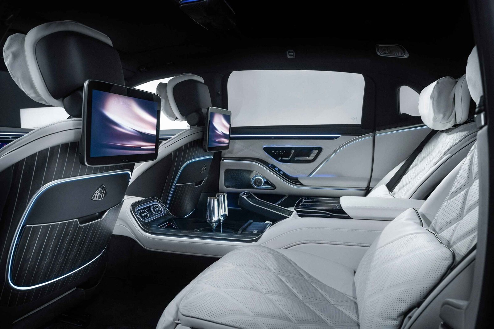 2027 Mercedes-Maybach S-Class (1)