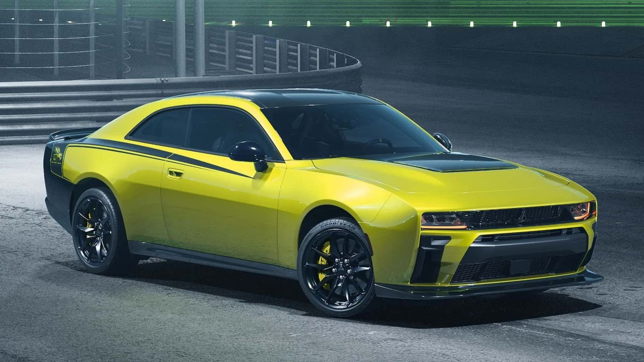 2027-dodge-charger-super-bee-launch-edition-front-3-4
