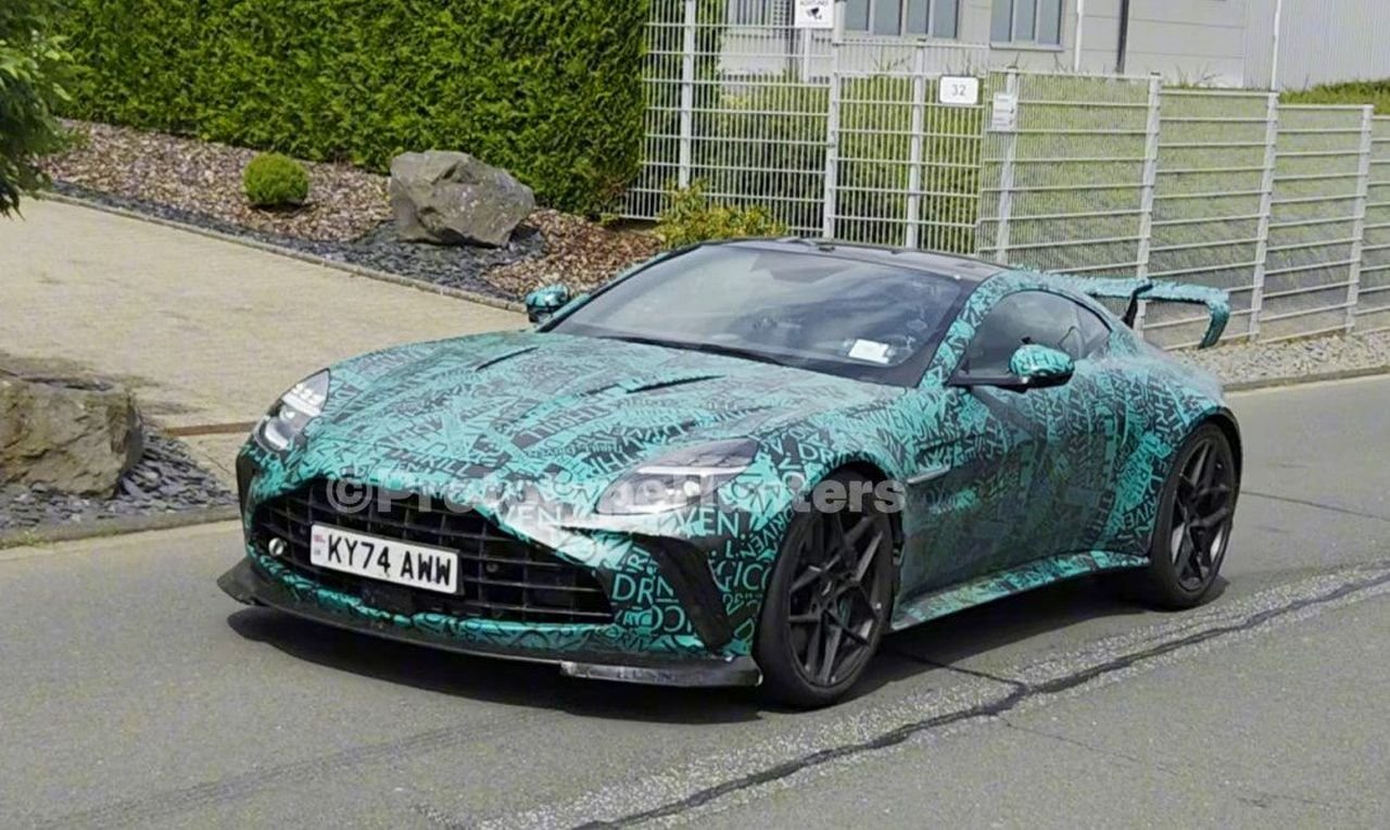 Aston Martin Vantage RS spy shots-1