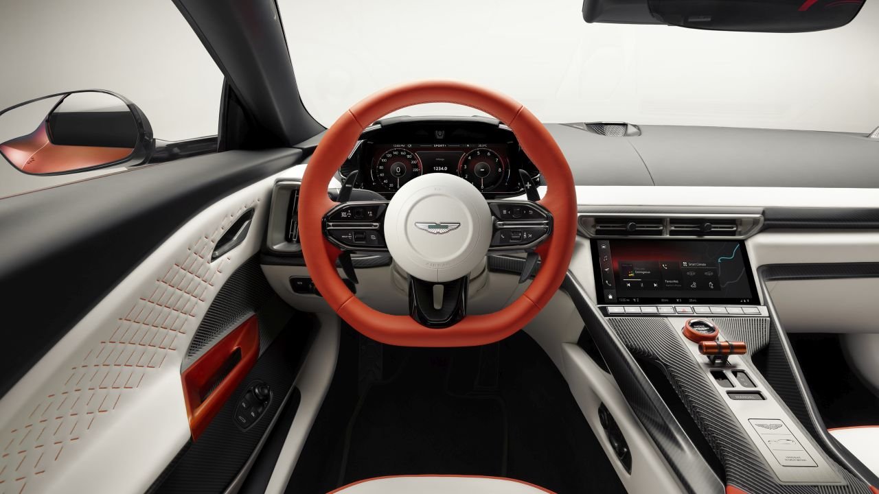 Aston_Martin_Valen_11