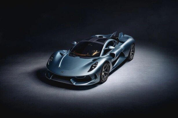 Hennessey Blackbird-3