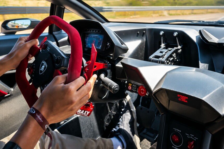 Lamborghini Sesto Elemento interior-1