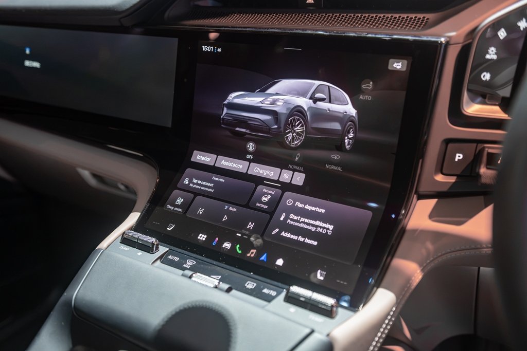 Porsche Cayenne electric singapore (4)