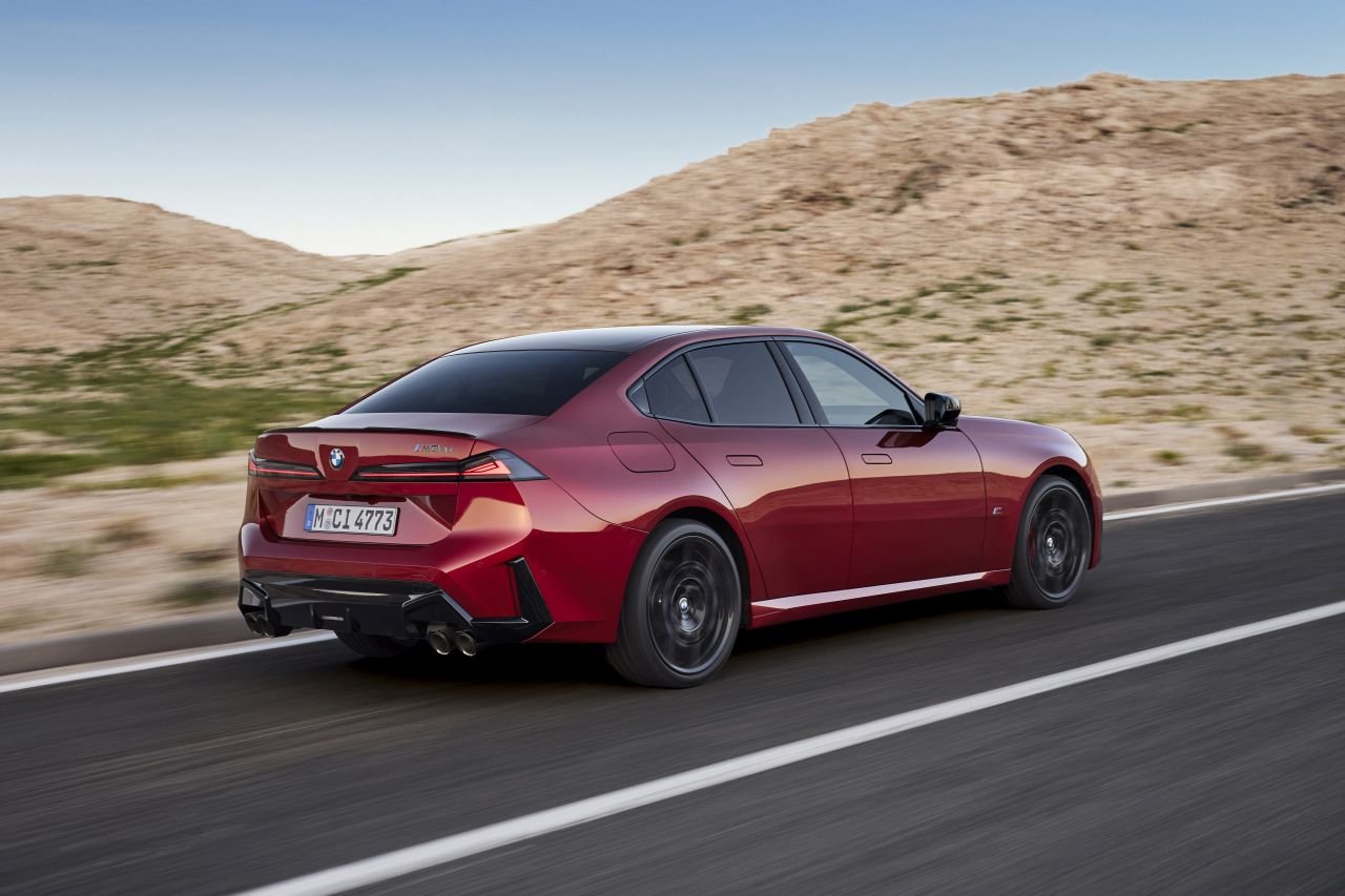 2027 BMW 3 Series-M350-2