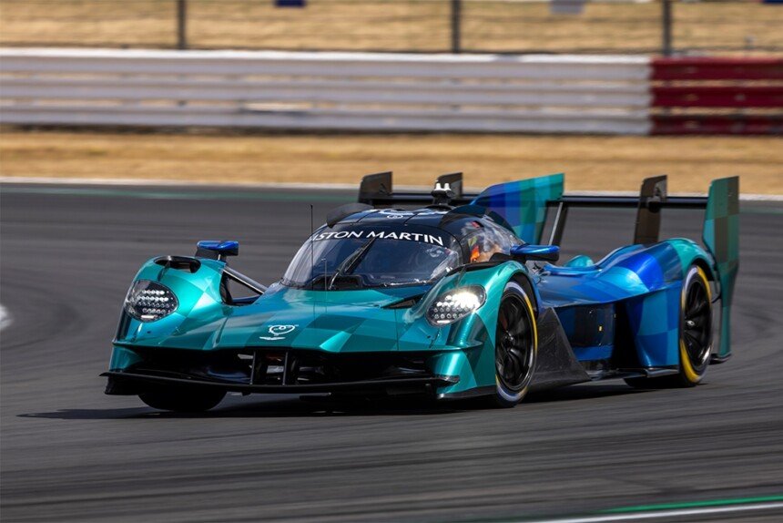 Aston Martin Valkyrie testing at silverstone (1)