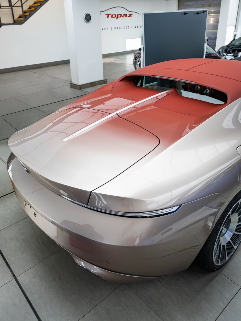 BMW Skytop-Topaz-1