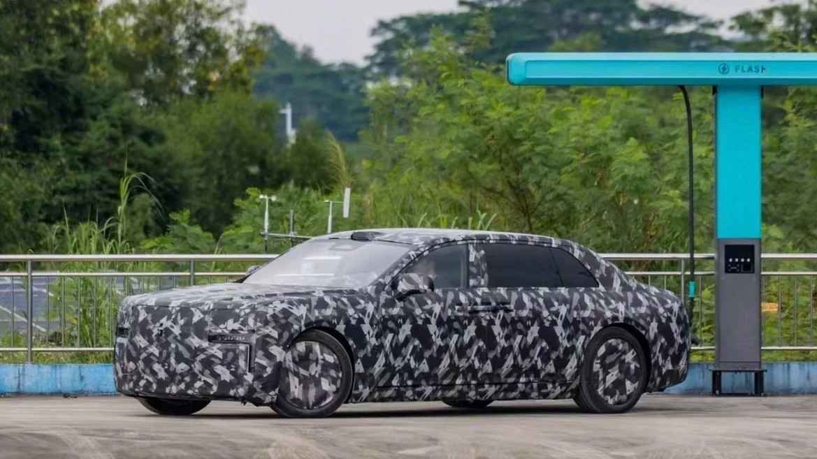 BYD-Rolls-Royce-like luxury sedan-spy shots (4)
