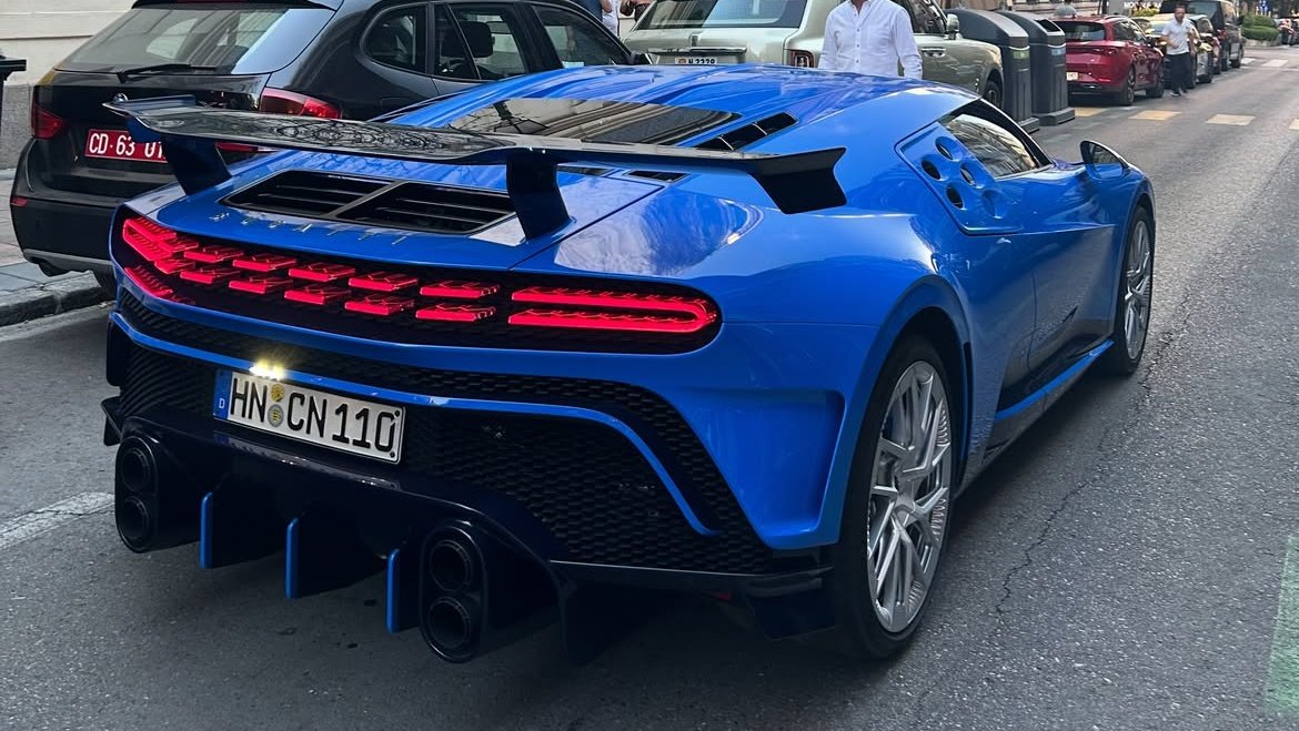 Bugatti Centodieci (2)