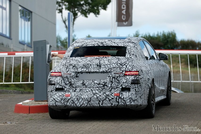 Electric Mercedes-AMG E-Class spy shot (5)