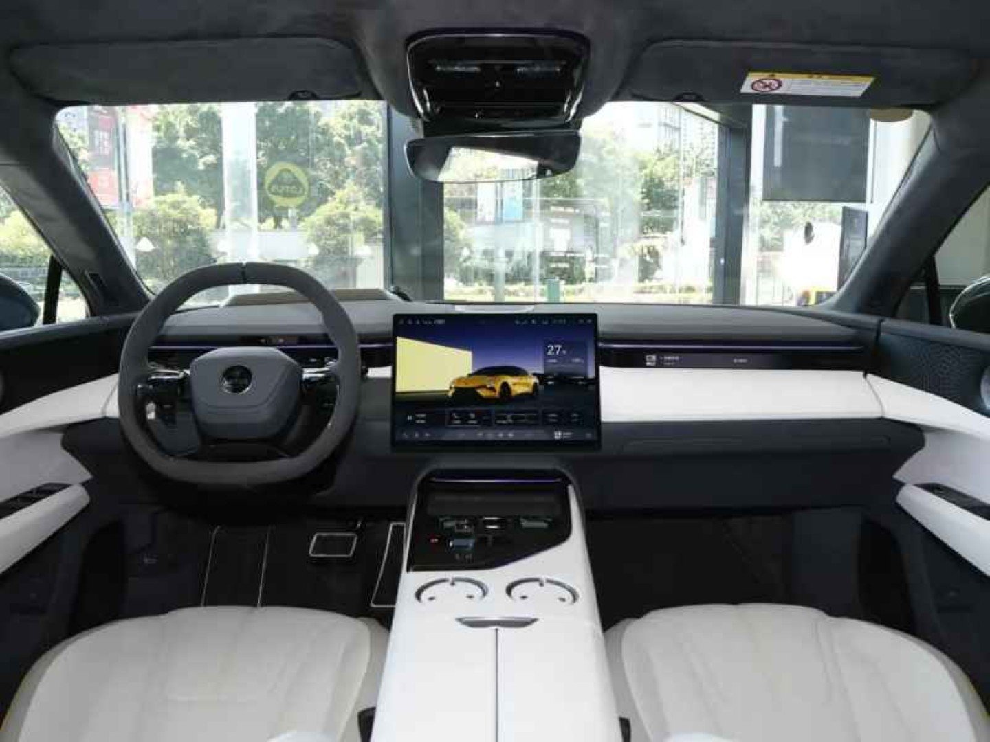 Lotus Emeya 900 Gold (2)