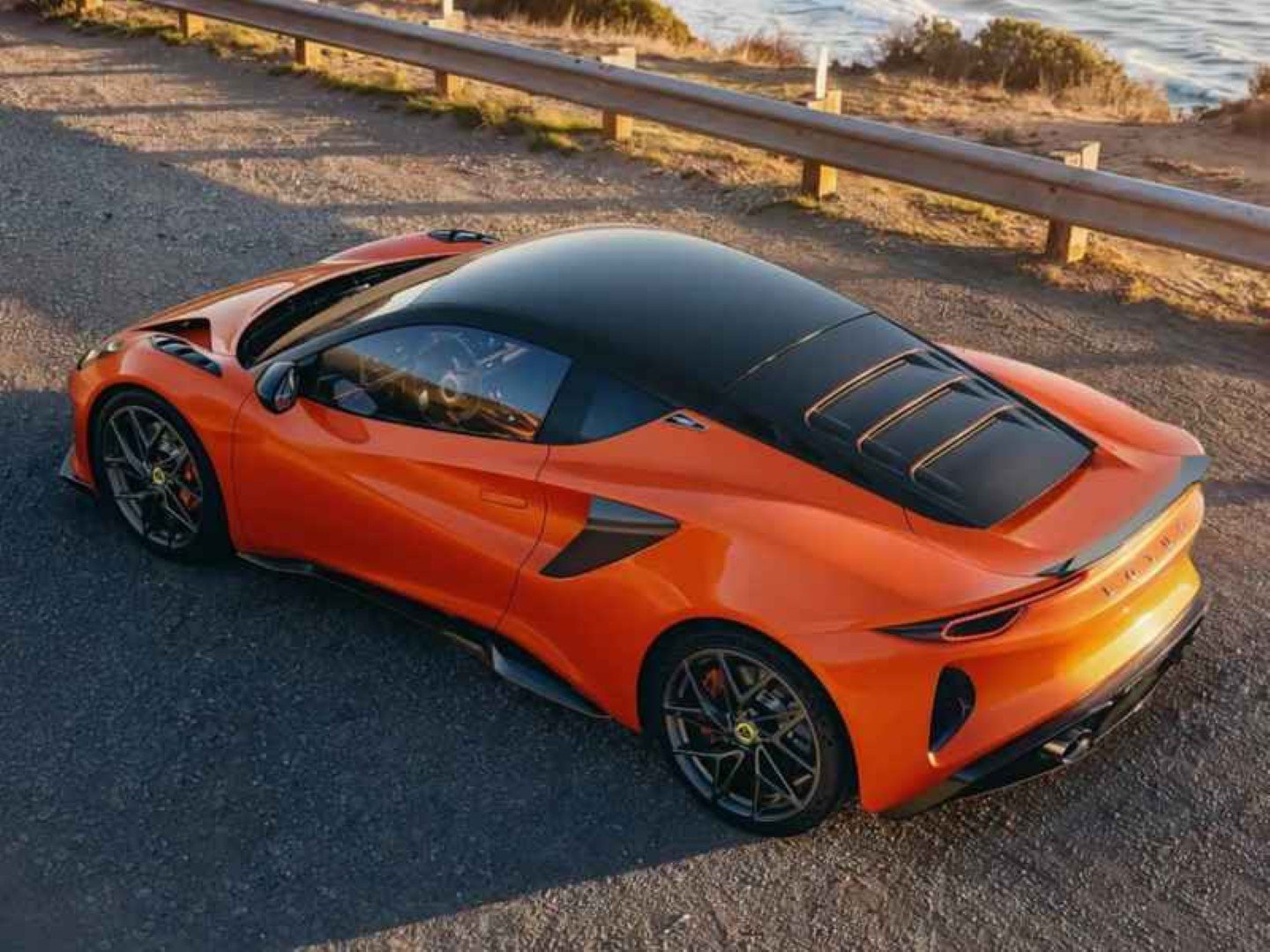 Lotus Emira 420 Sport (2)