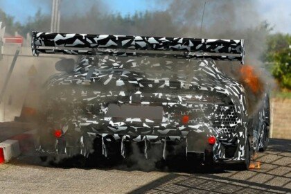 Mercedes-AMG GT Black Series fire-nurburgring (3)