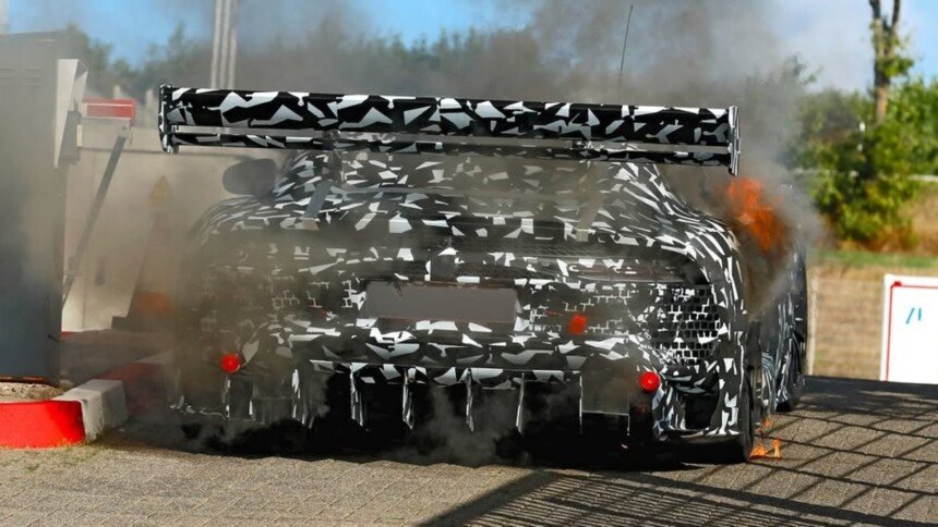 Mercedes-AMG GT Black Series fire-nurburgring (3)