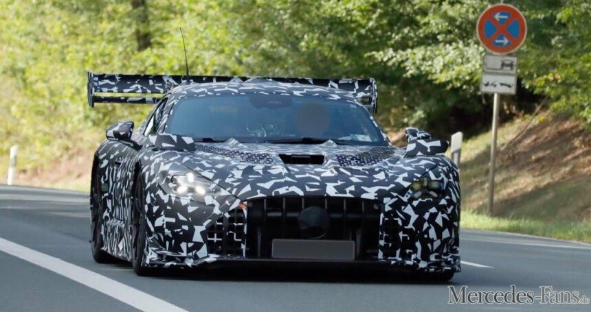 Mercedes-AMG GT Black Series spy shots (4)