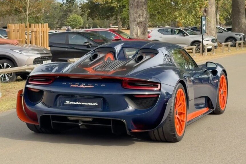 Porsche 918 Coupe Salon Prive
