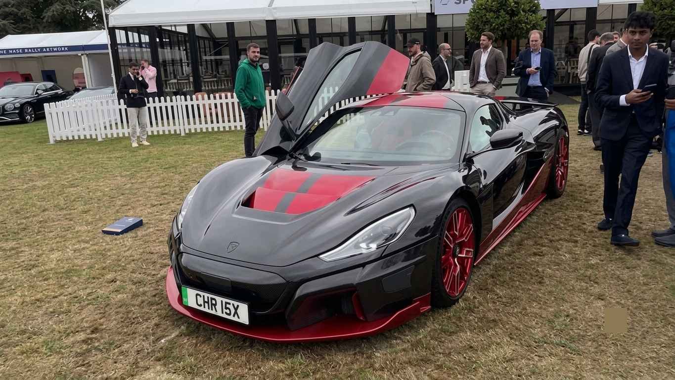 Rimac Nevera doors get stuck, leaving owner struggling to get inside