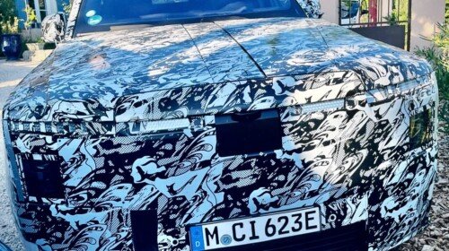 Rolls-Royce electric SUV spy shot (1)