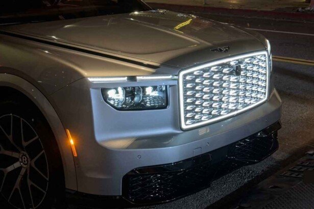 bentley torcal illuminated front grille